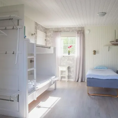 Kastelholms Gaesthem Nocleg ze śniadaniem Sund