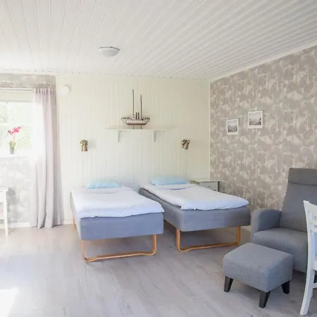 Nocleg ze śniadaniem Kastelholms Gaesthem 3*