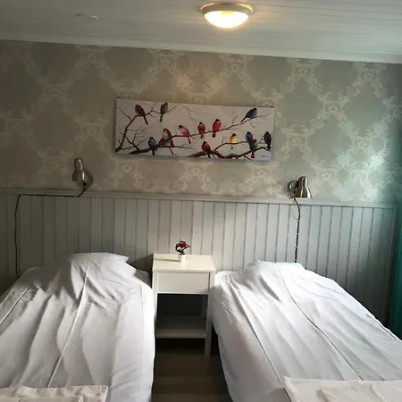 Kastelholms Gästhem * Sund