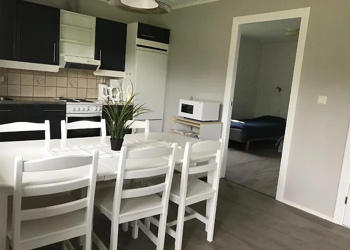 Bed and Breakfast Kastelholms Gaesthem Sund