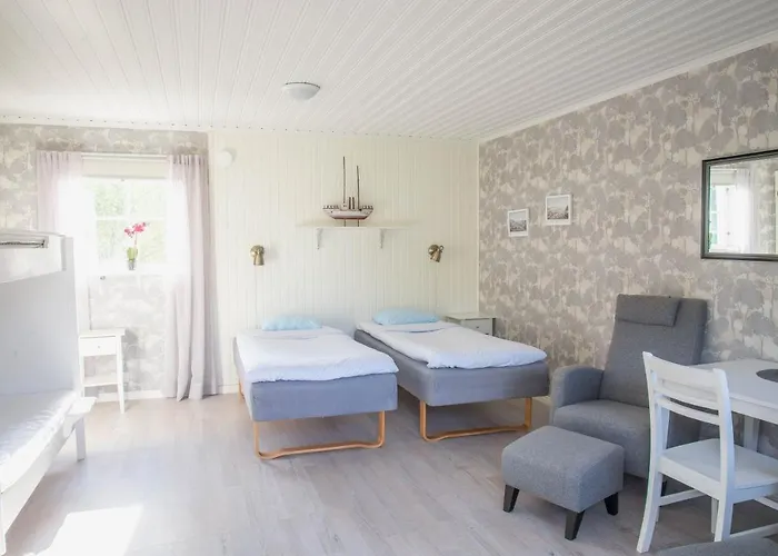 Bed and Breakfast Kastelholms Gaesthem 3*